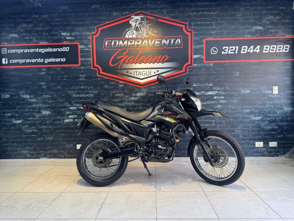 MOTO AKT TTR 200 MODELO 2023