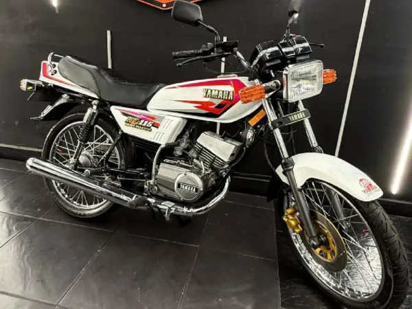 Motocicleta Yamaha RX 115 modelo 2007 color rojo original motor 2 tiempos.