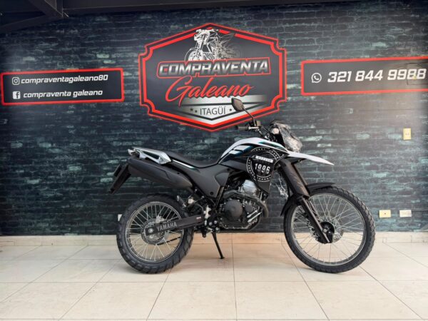 yamaha xtz negra